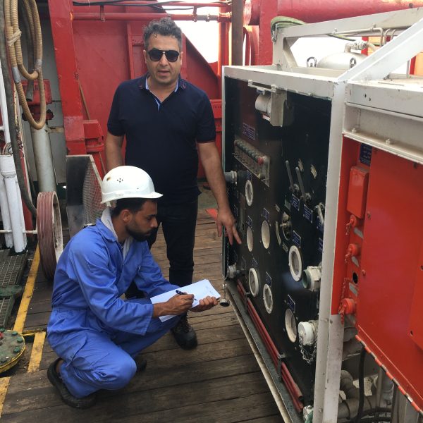 IMG_4537 تعمیرات آب شیرین کن کشتی